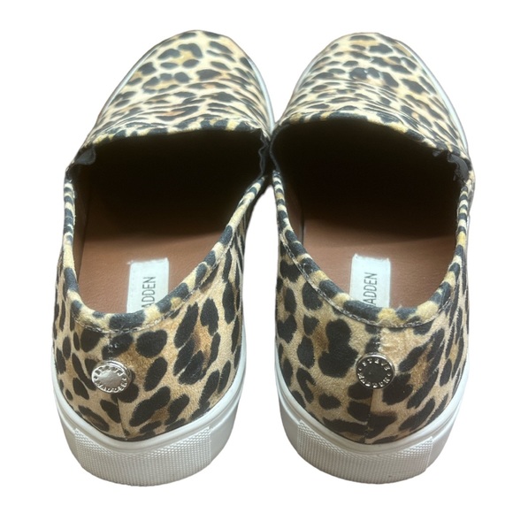 Steve Madden Safari Leopard Print Knit Slip on Sneakers Size 9M - Picture 4 of 5